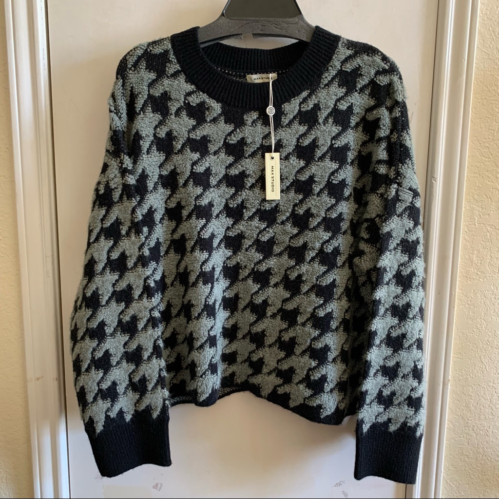 Nwt Max Studio Sweater Tooth Hound Pattern, Size M